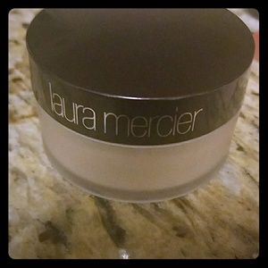 Laura mercier translucent setting powder
